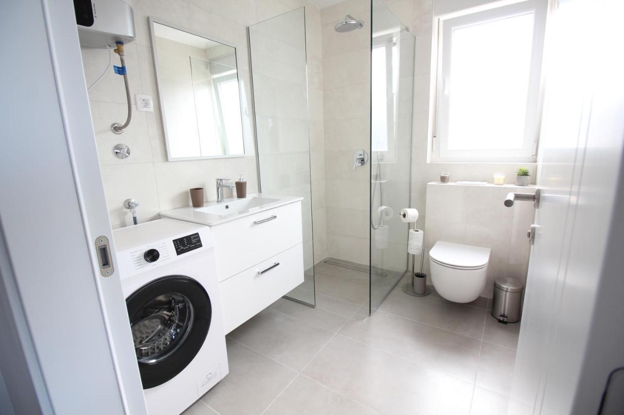 Apartamento Sunshine Bay Nin Exterior foto